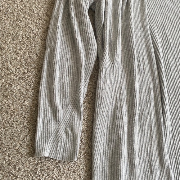 Express Women’s Grey Long Sleeve Cardigan Size XL - Picture 2 of 13